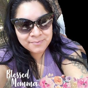 Meet your Posher, Angela